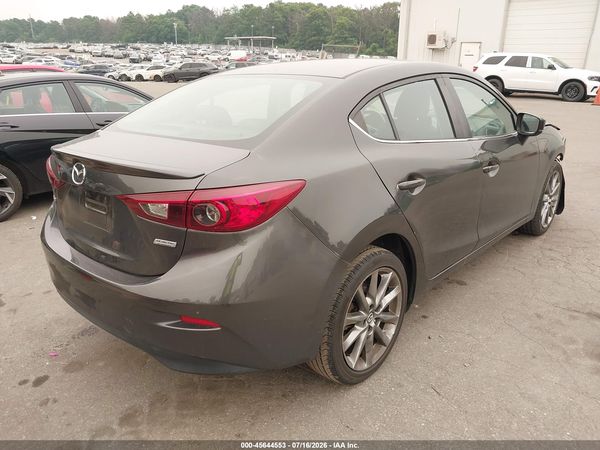 2018 MAZDA MAZDA3 TOURING
