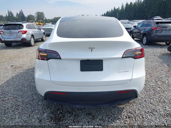 2025 TESLA MODEL Y