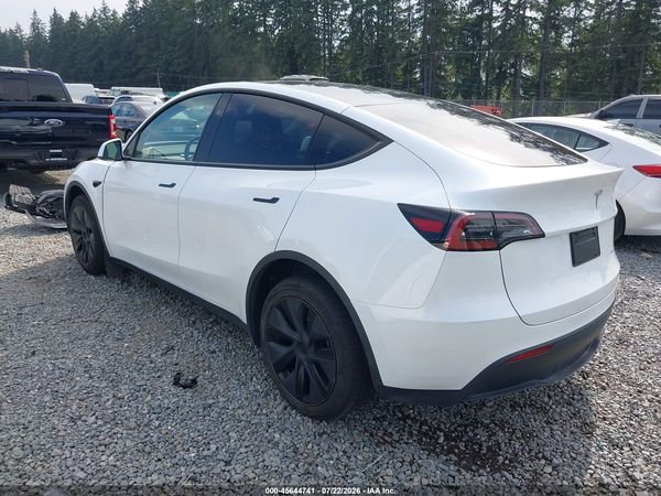 2025 TESLA MODEL Y