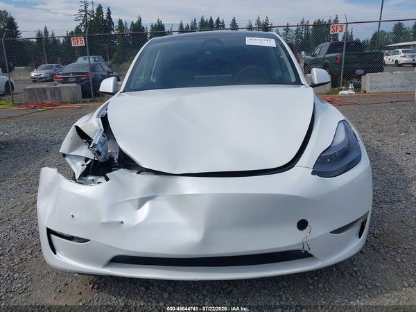 2025 TESLA MODEL Y
