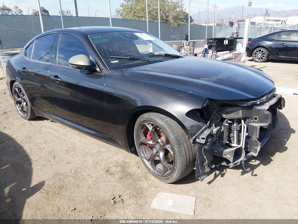 2017 ALFA ROMEO GIULIA TI RWD
