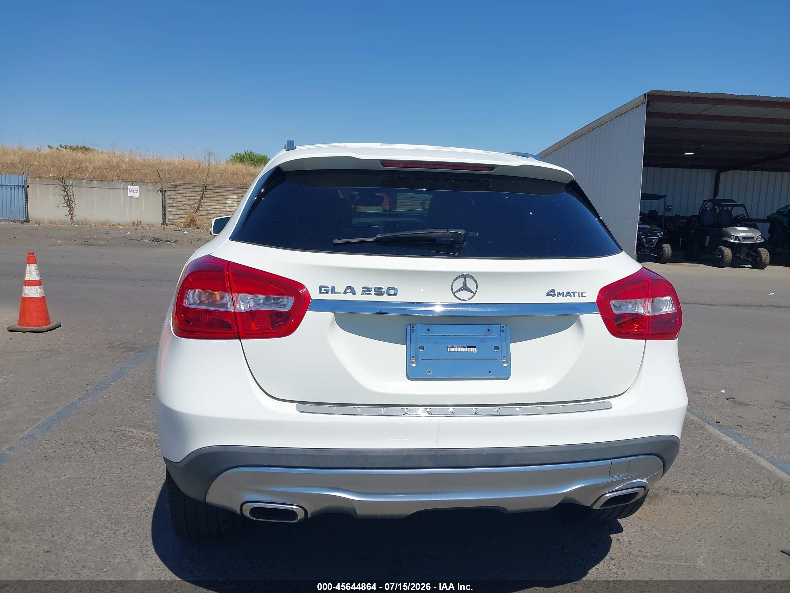 2016 MERCEDES-BENZ GLA 250 4MATIC
