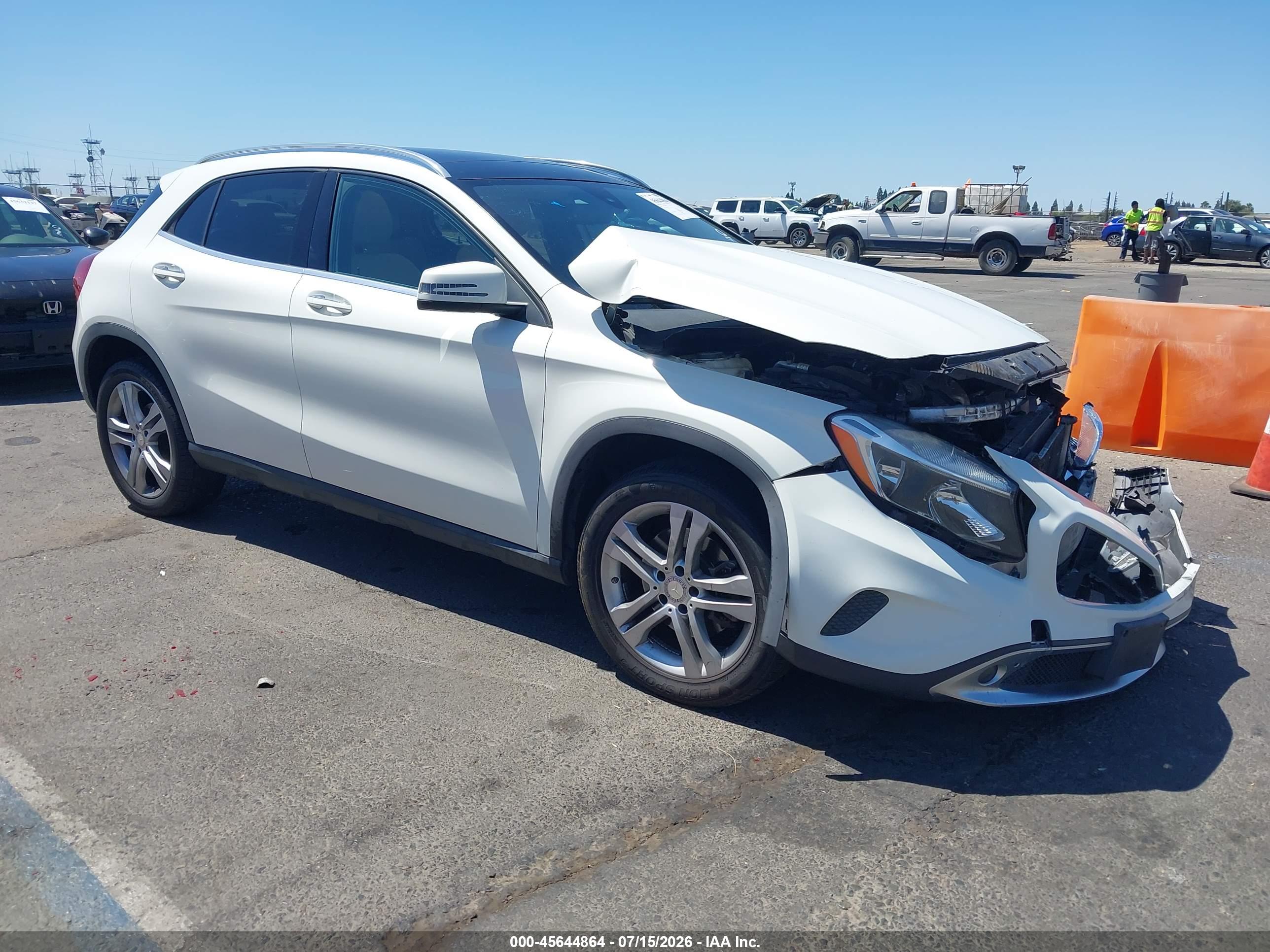 2016 MERCEDES-BENZ GLA 250 4MATIC