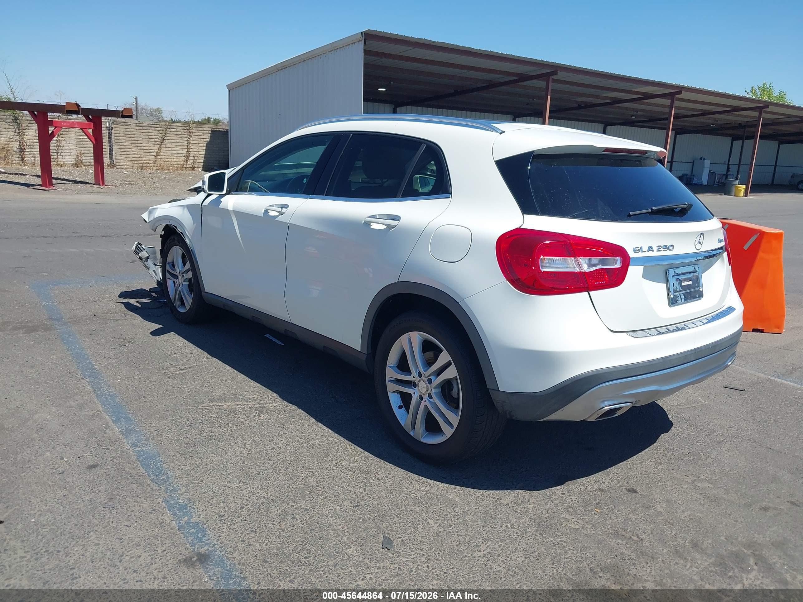 2016 MERCEDES-BENZ GLA 250 4MATIC