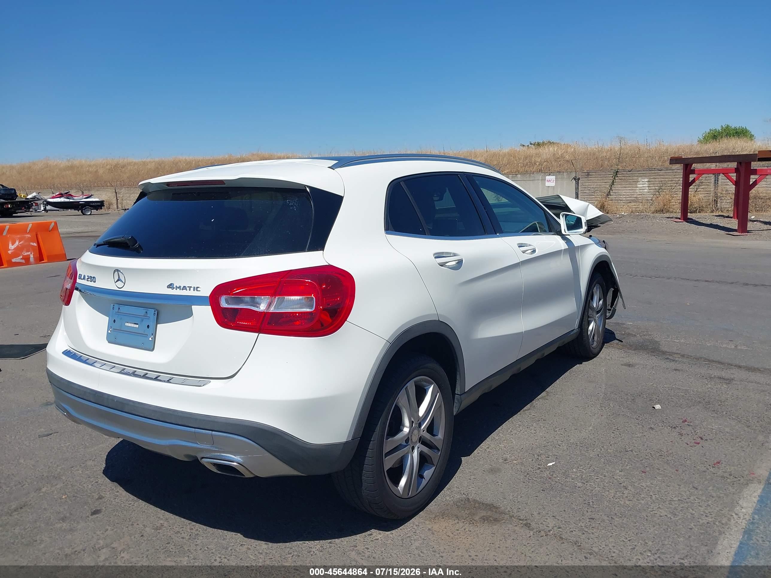 2016 MERCEDES-BENZ GLA 250 4MATIC