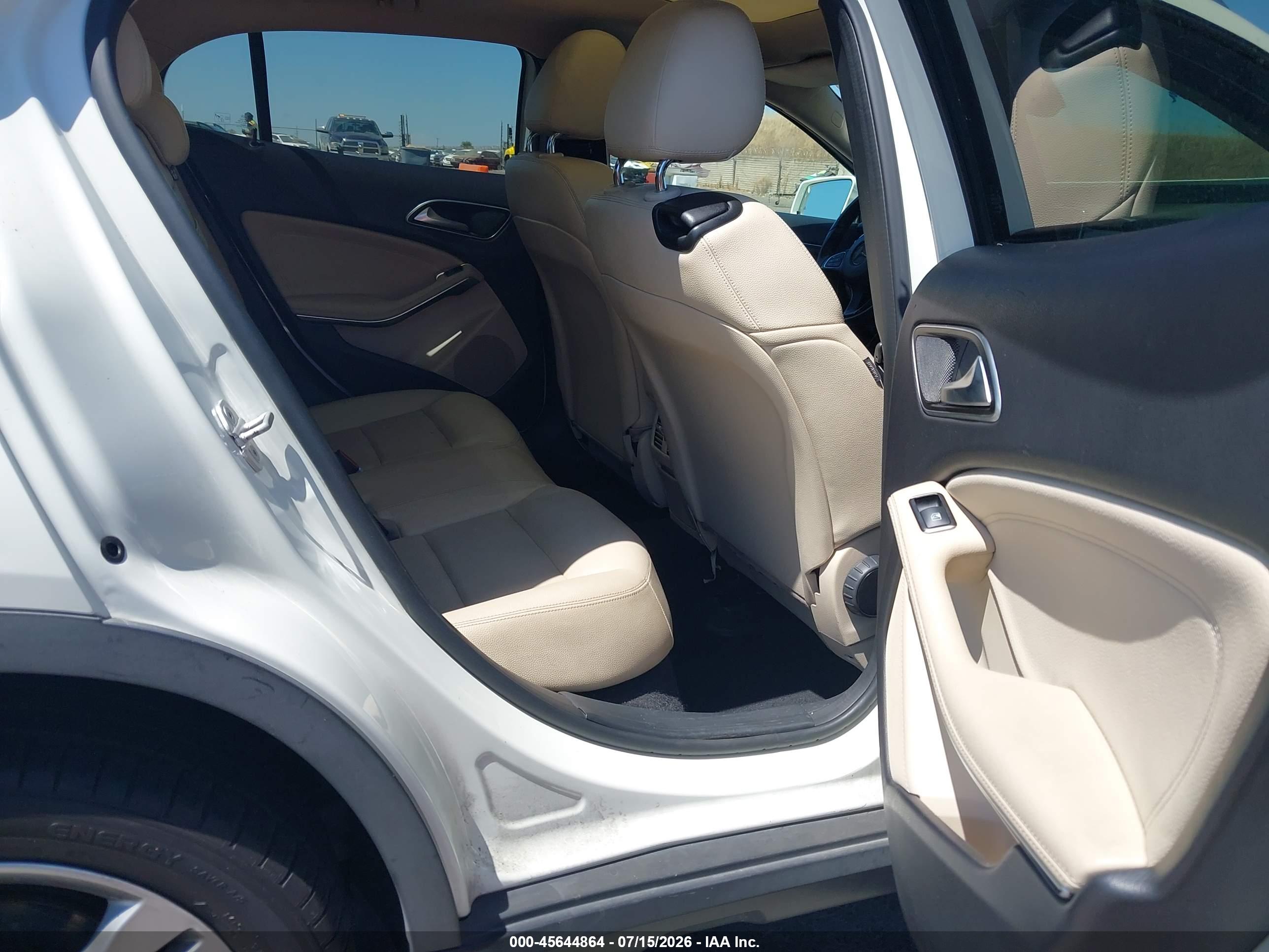 2016 MERCEDES-BENZ GLA 250 4MATIC