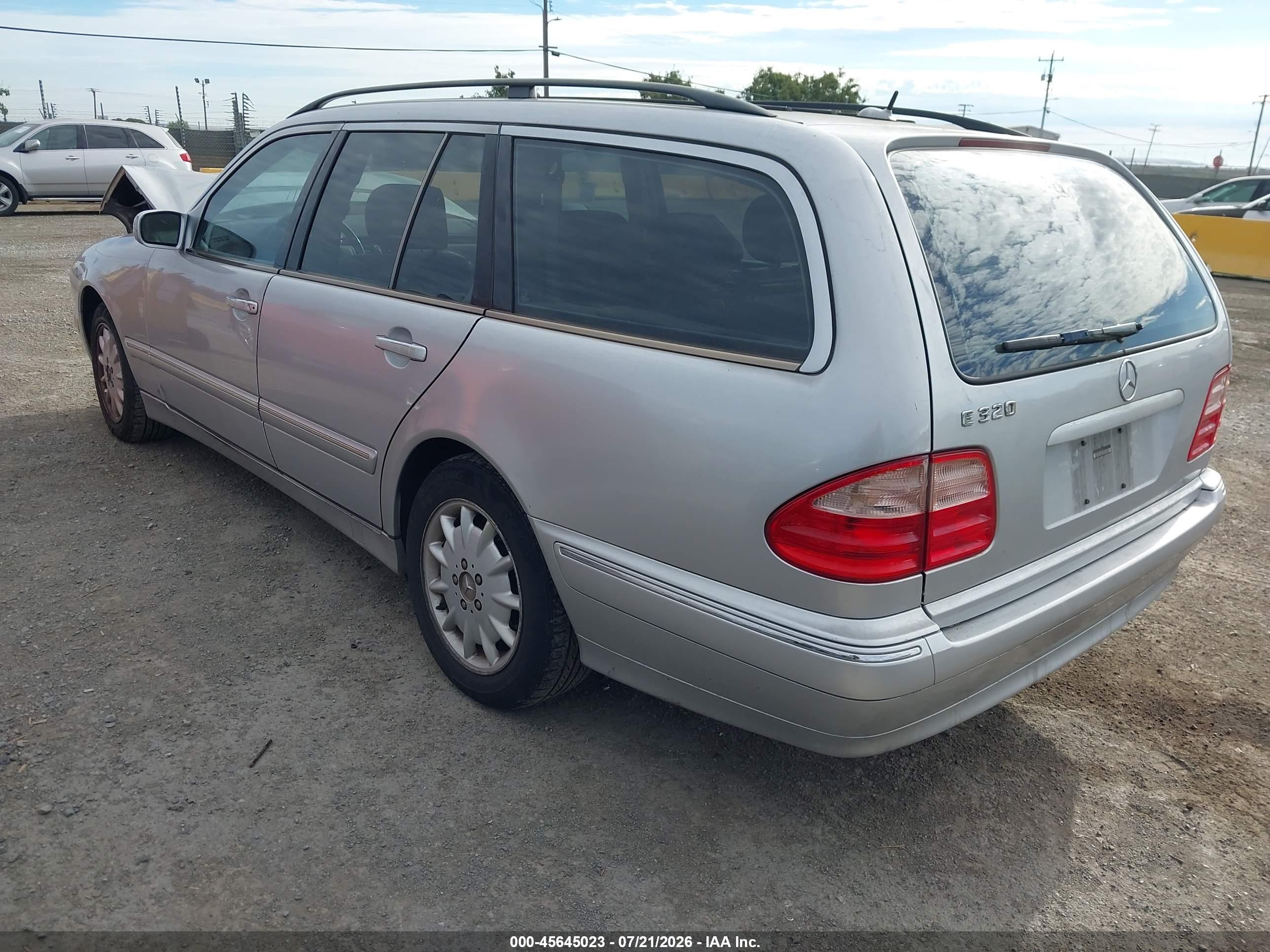 2000 MERCEDES-BENZ E 320 E320