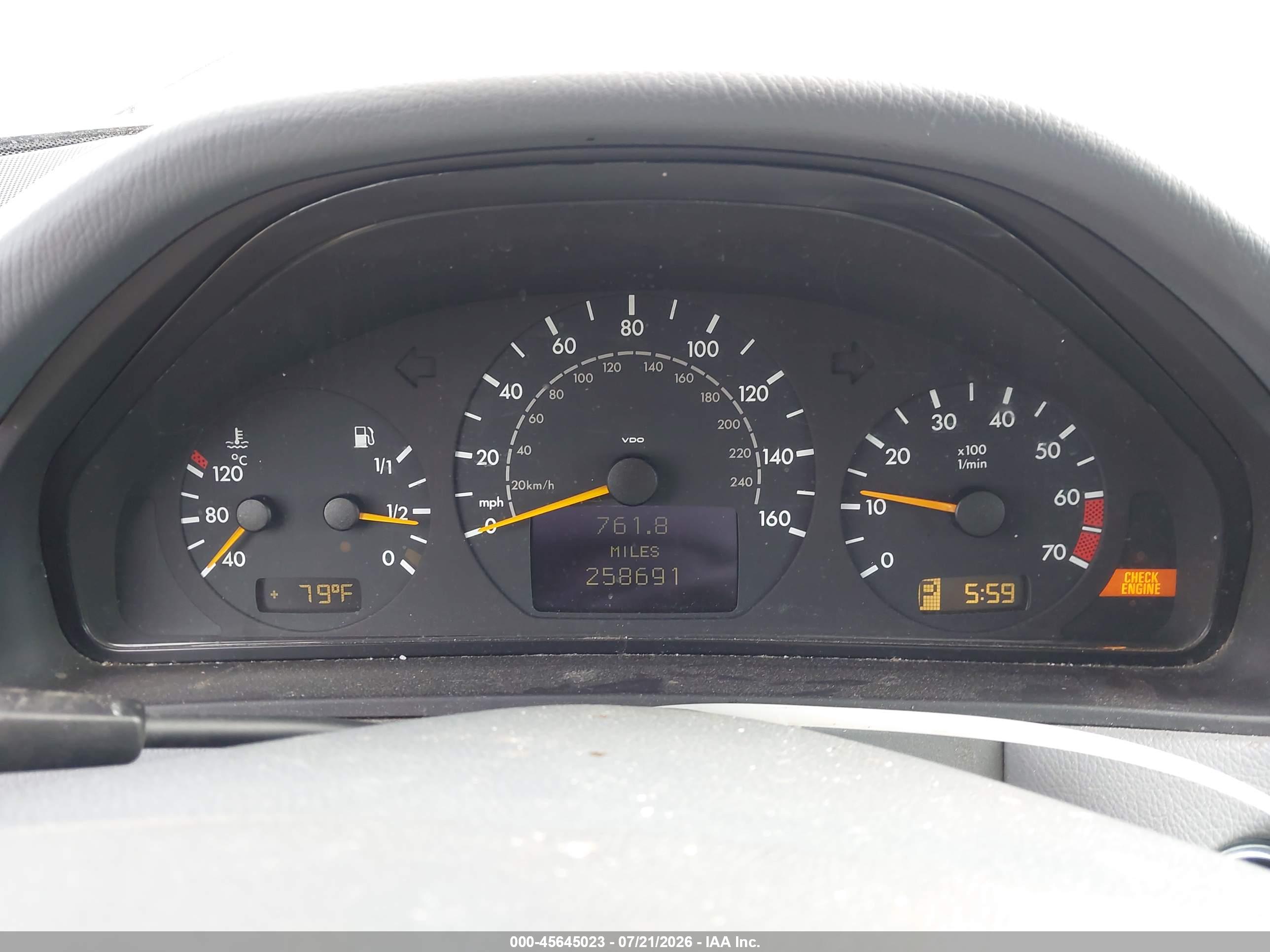 2000 MERCEDES-BENZ E 320 E320