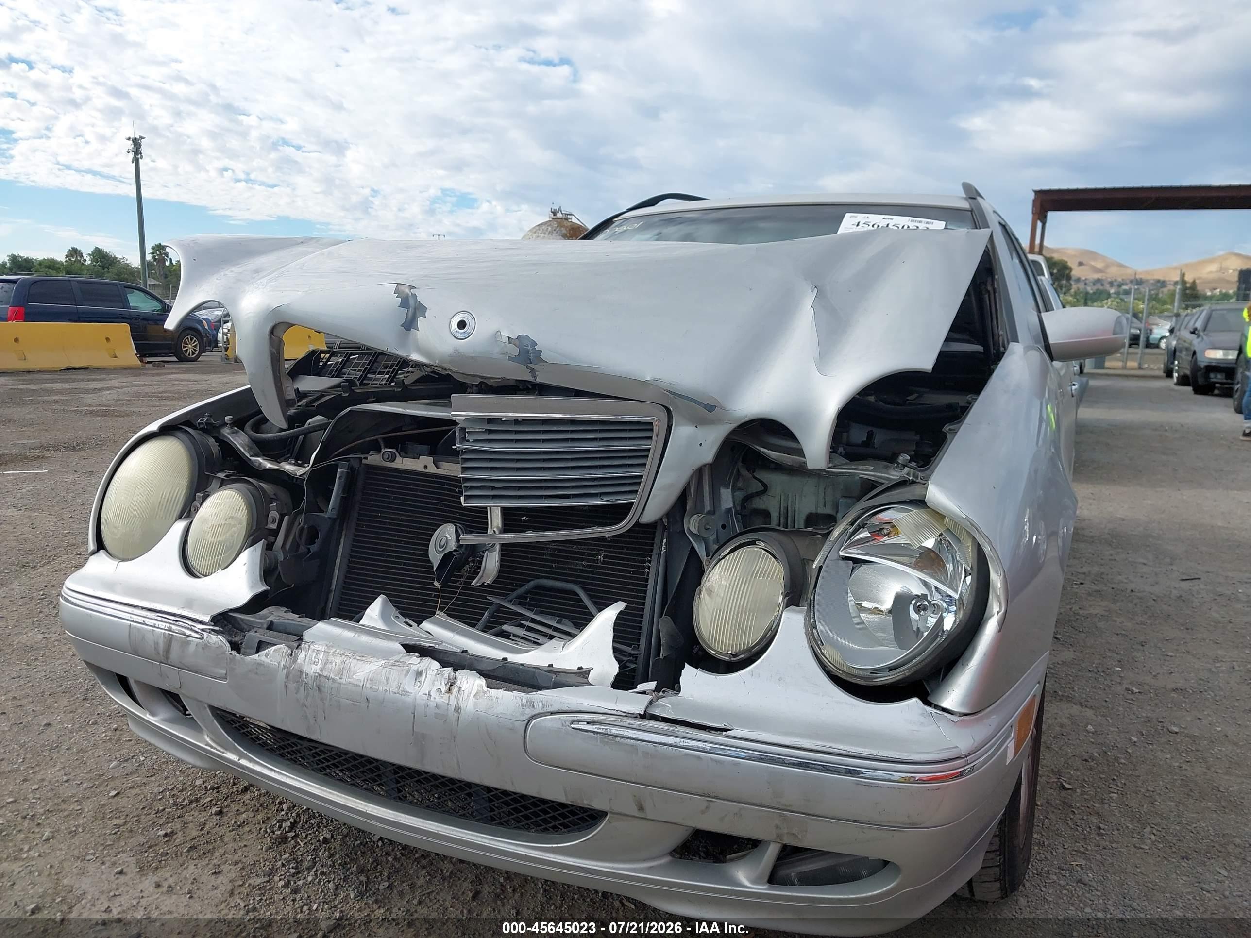 2000 MERCEDES-BENZ E 320 E320