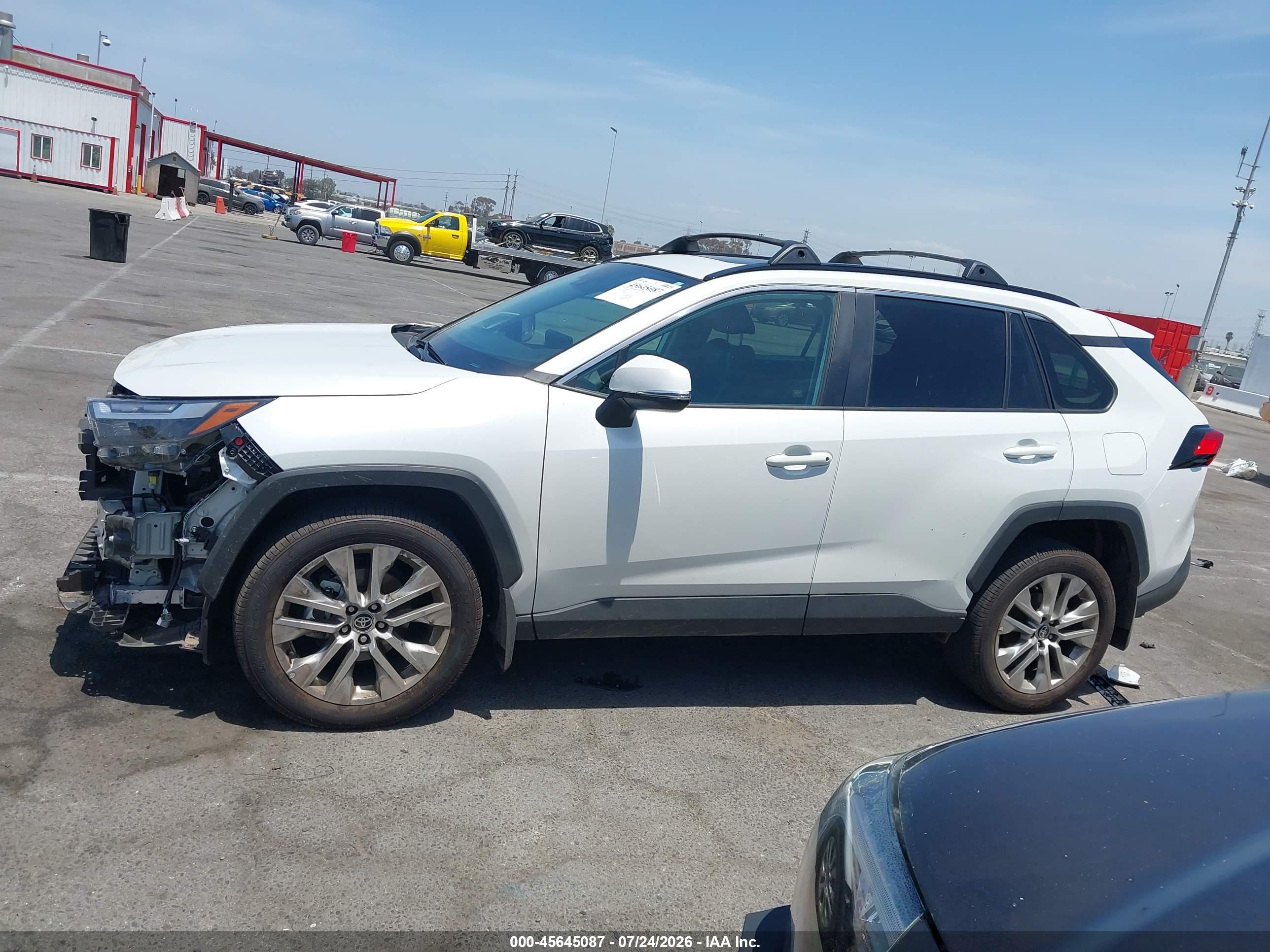 2024 TOYOTA RAV4 XLE PREMIUM