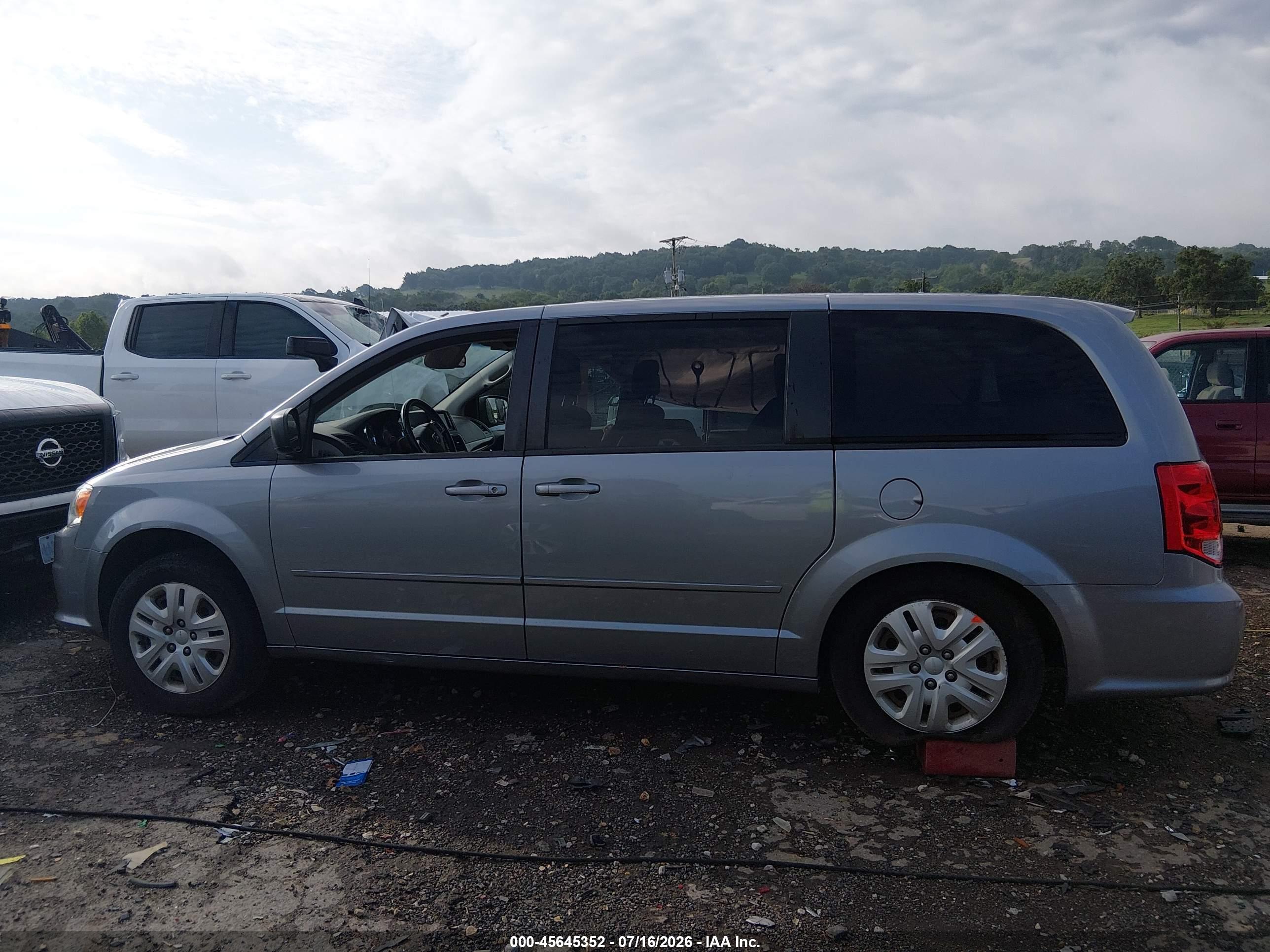 2015 DODGE GRAND CARAVAN SE