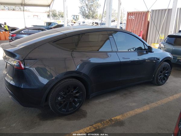 2025 TESLA MODEL Y