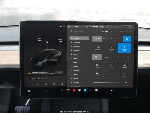 2025 TESLA MODEL Y