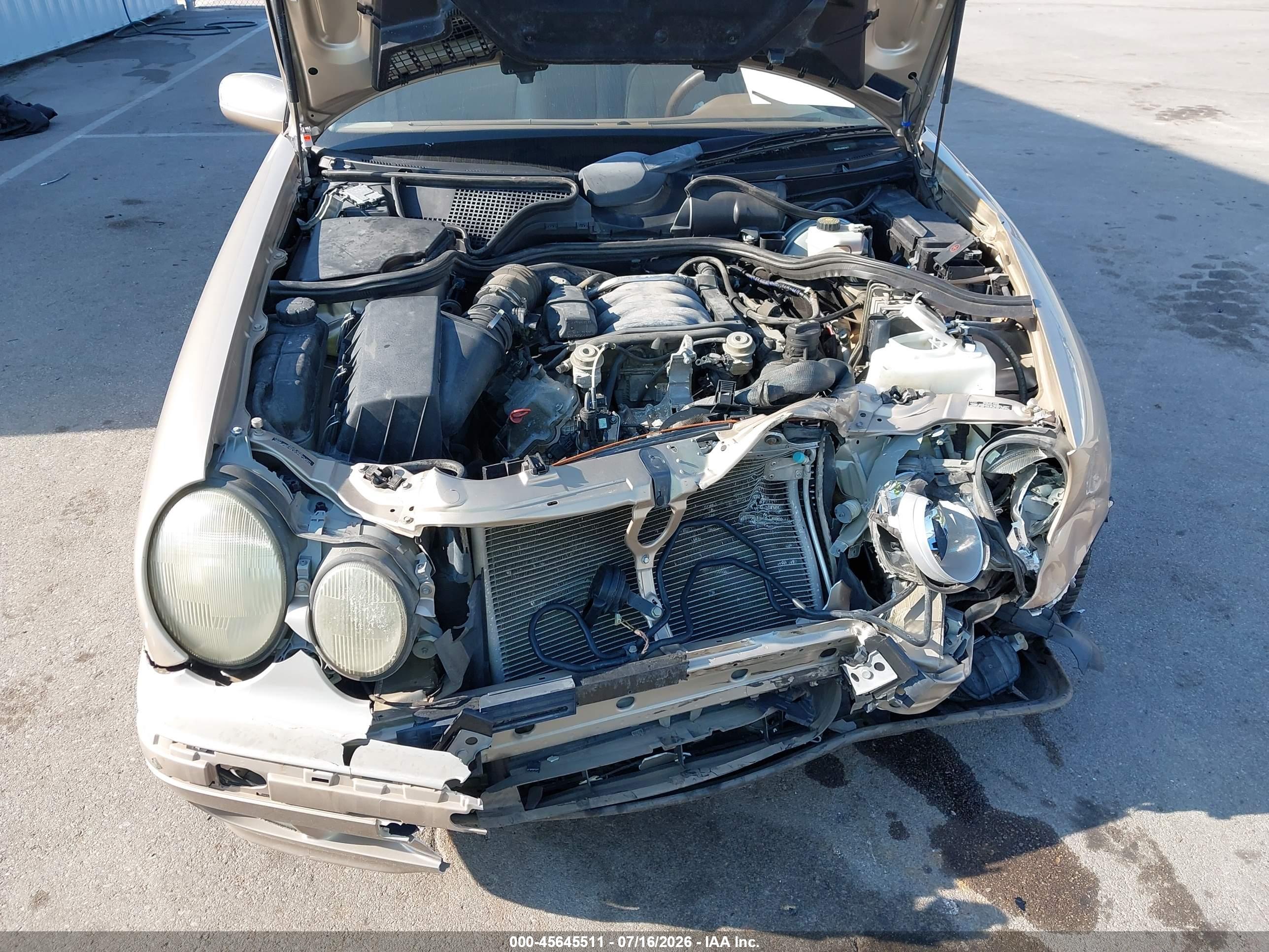 2000 MERCEDES-BENZ E 320 E320