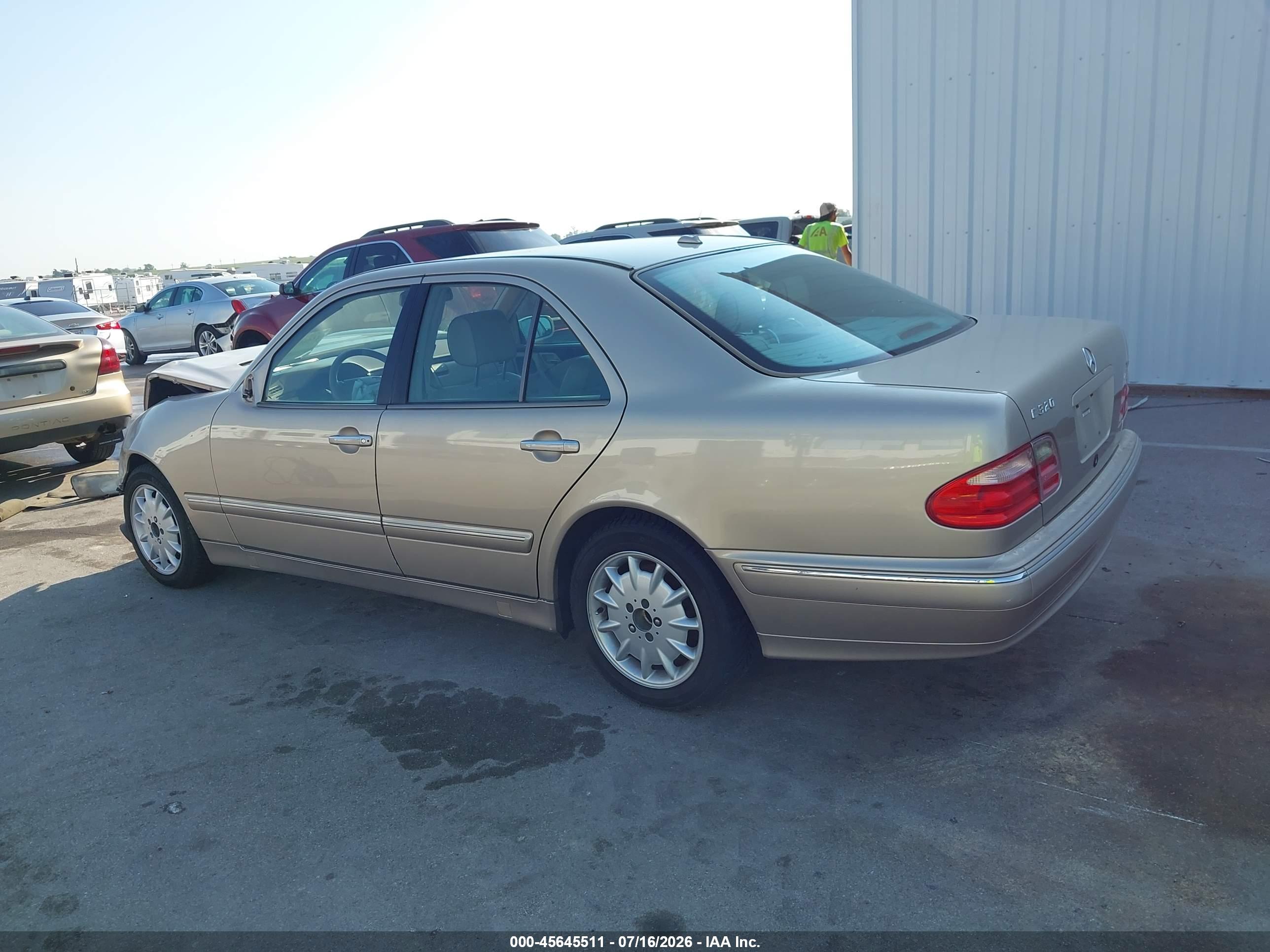 2000 MERCEDES-BENZ E 320 E320