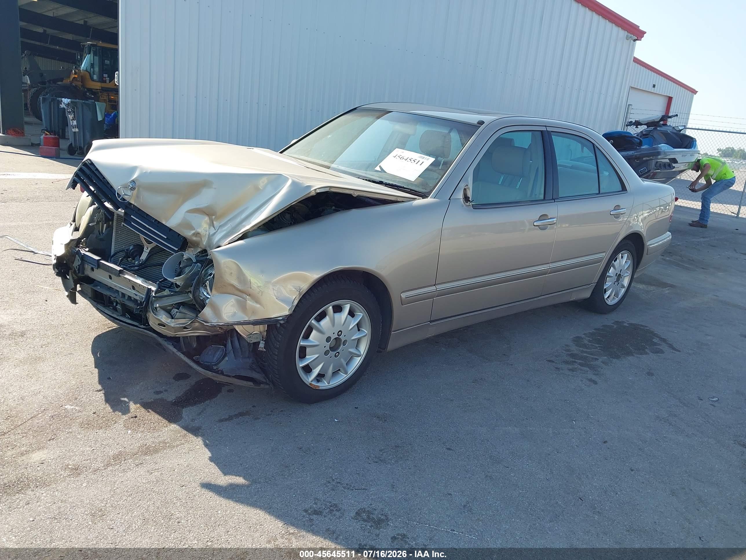 2000 MERCEDES-BENZ E 320 E320