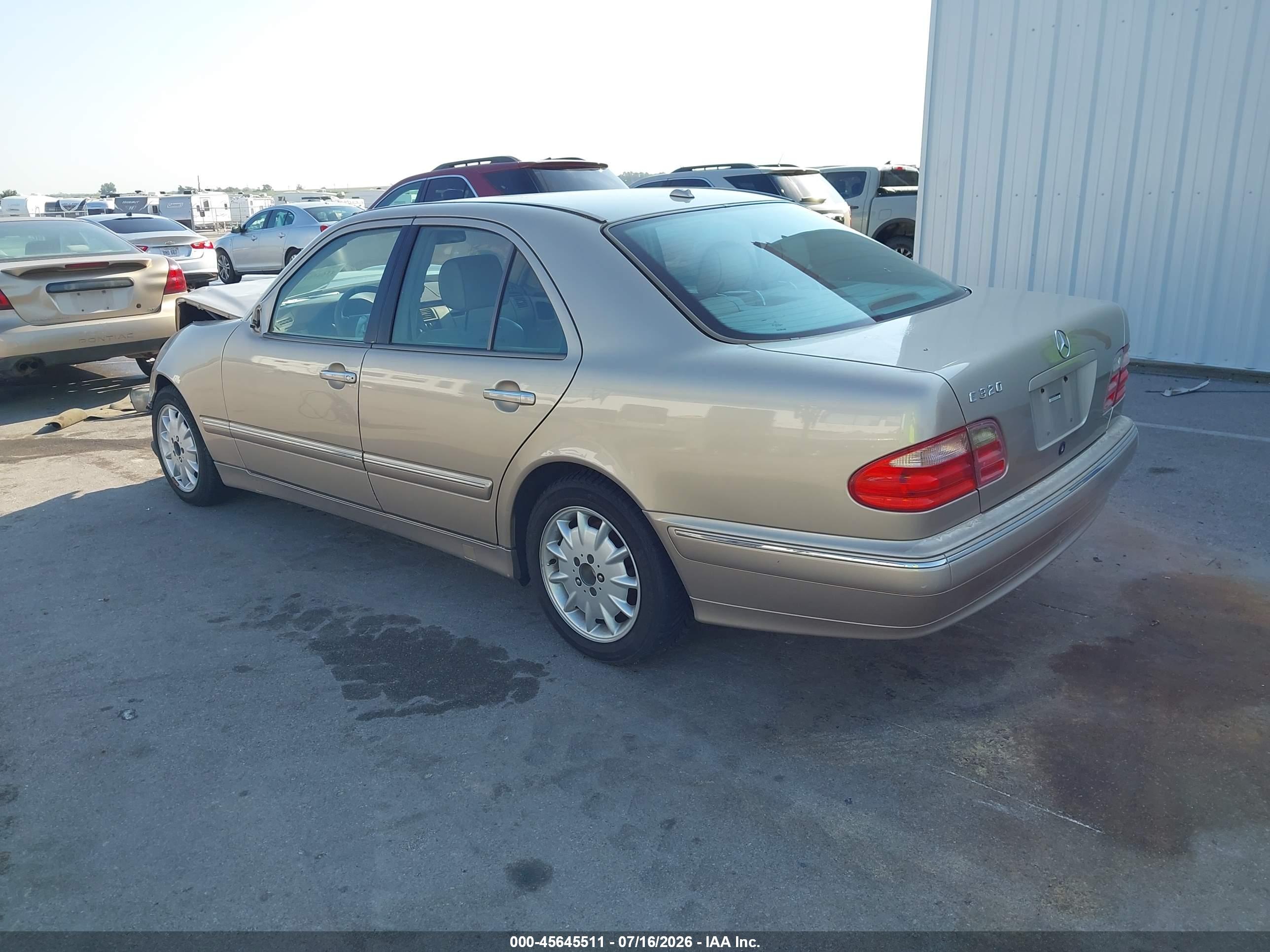 2000 MERCEDES-BENZ E 320 E320