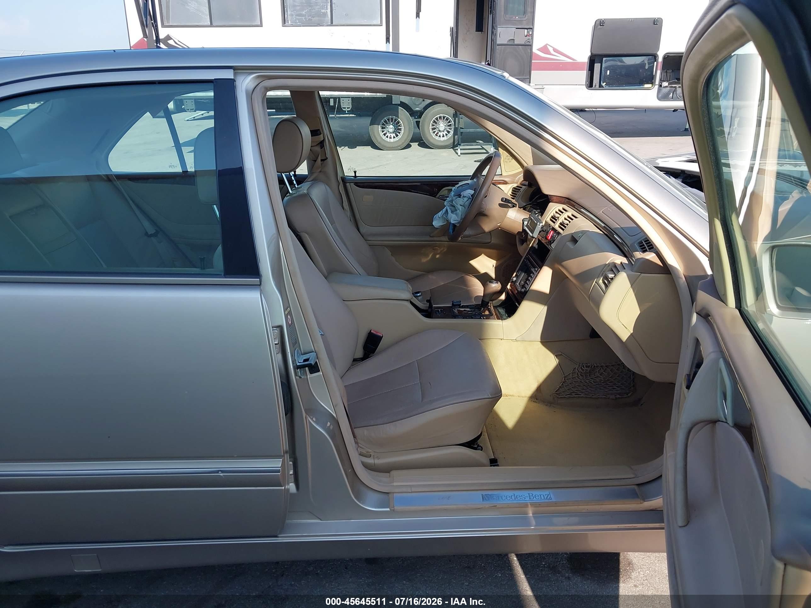 2000 MERCEDES-BENZ E 320 E320