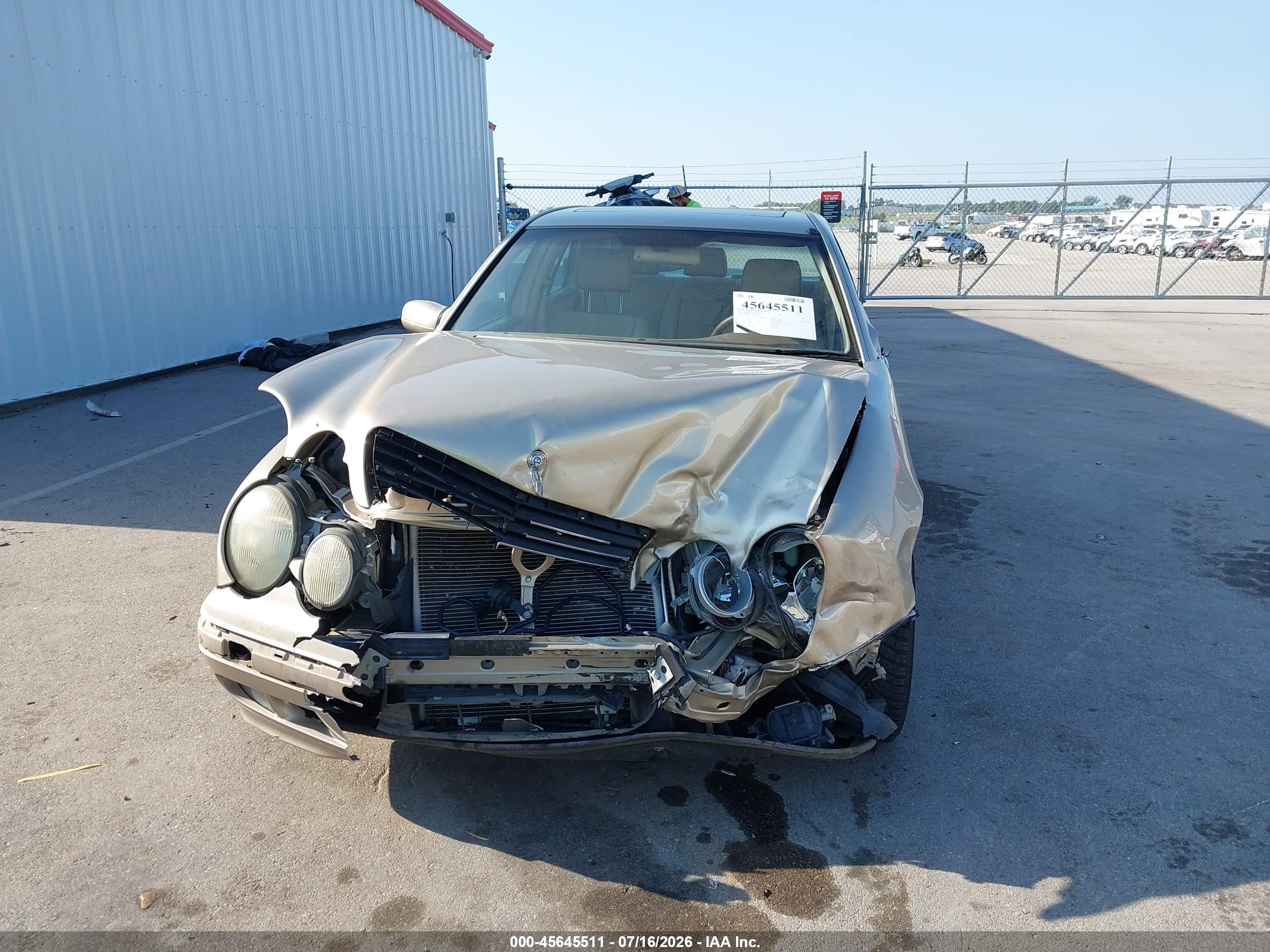 2000 MERCEDES-BENZ E 320 E320