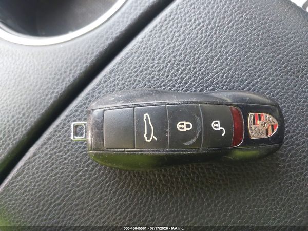 2011 PORSCHE PANAMERA 4