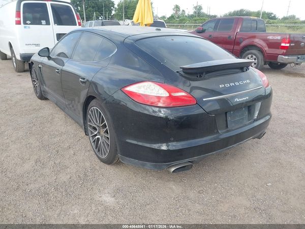 2011 PORSCHE PANAMERA 4