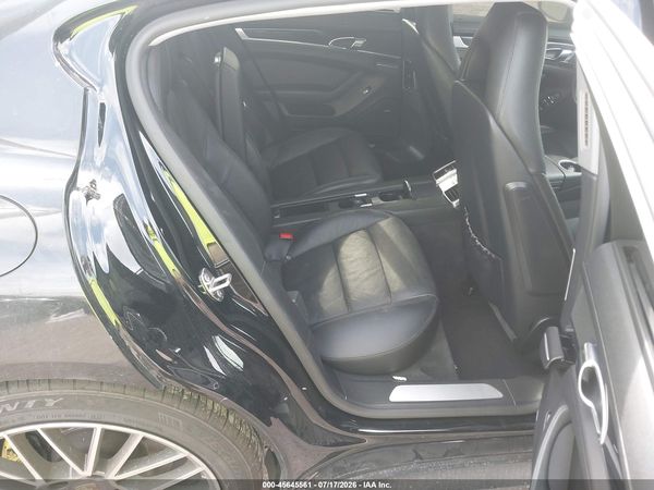 2011 PORSCHE PANAMERA 4