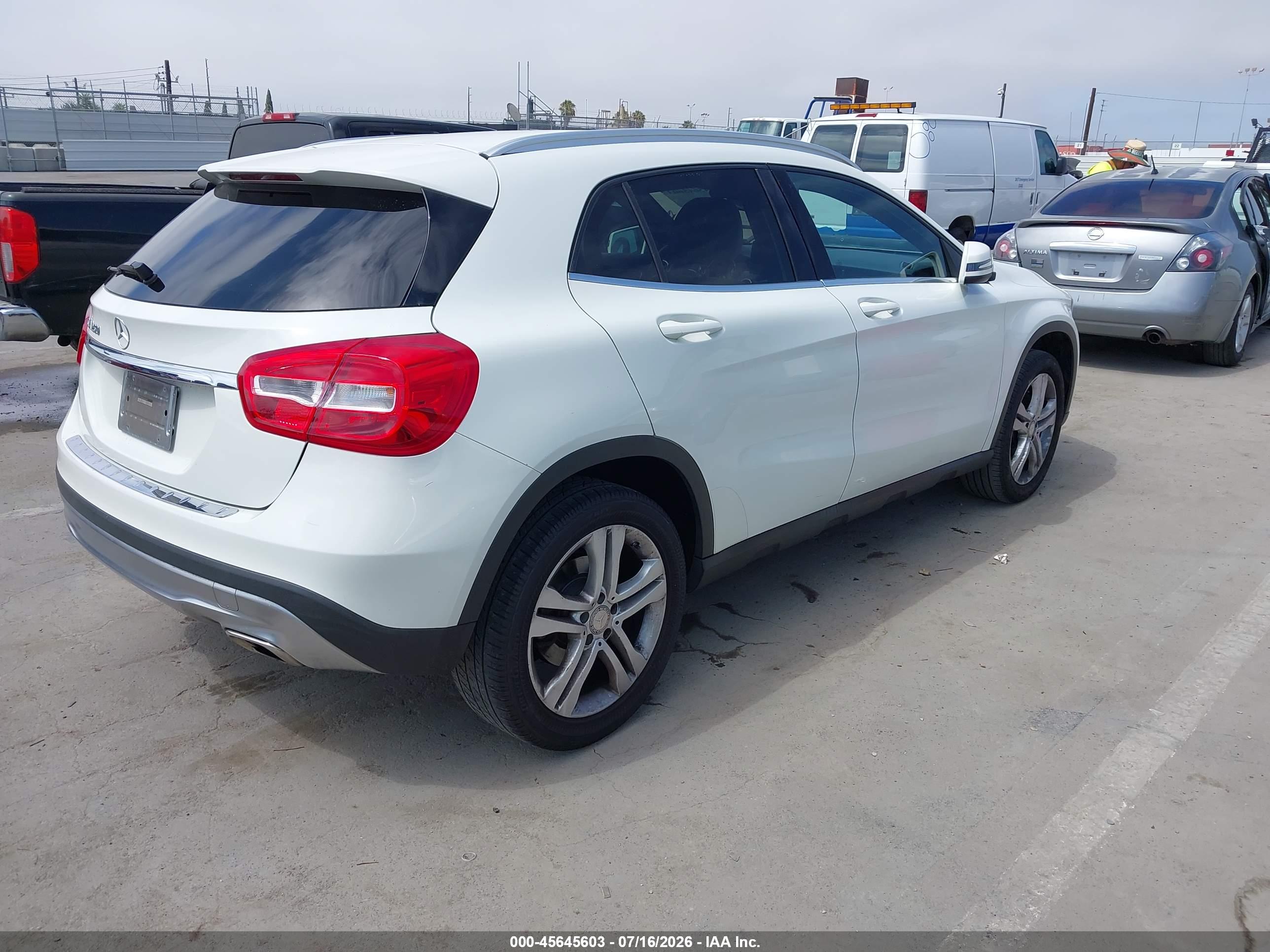 2017 MERCEDES-BENZ GLA 250 GLA250