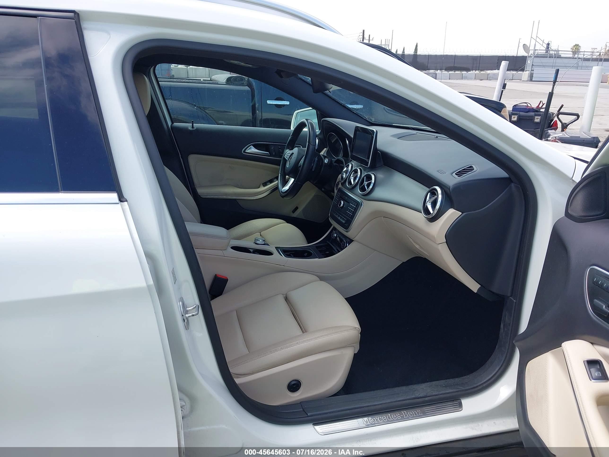 2017 MERCEDES-BENZ GLA 250 GLA250