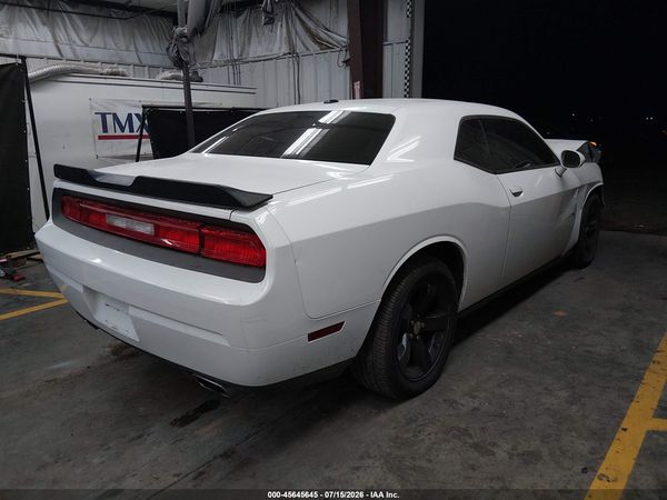 2013 DODGE CHALLENGER SXT