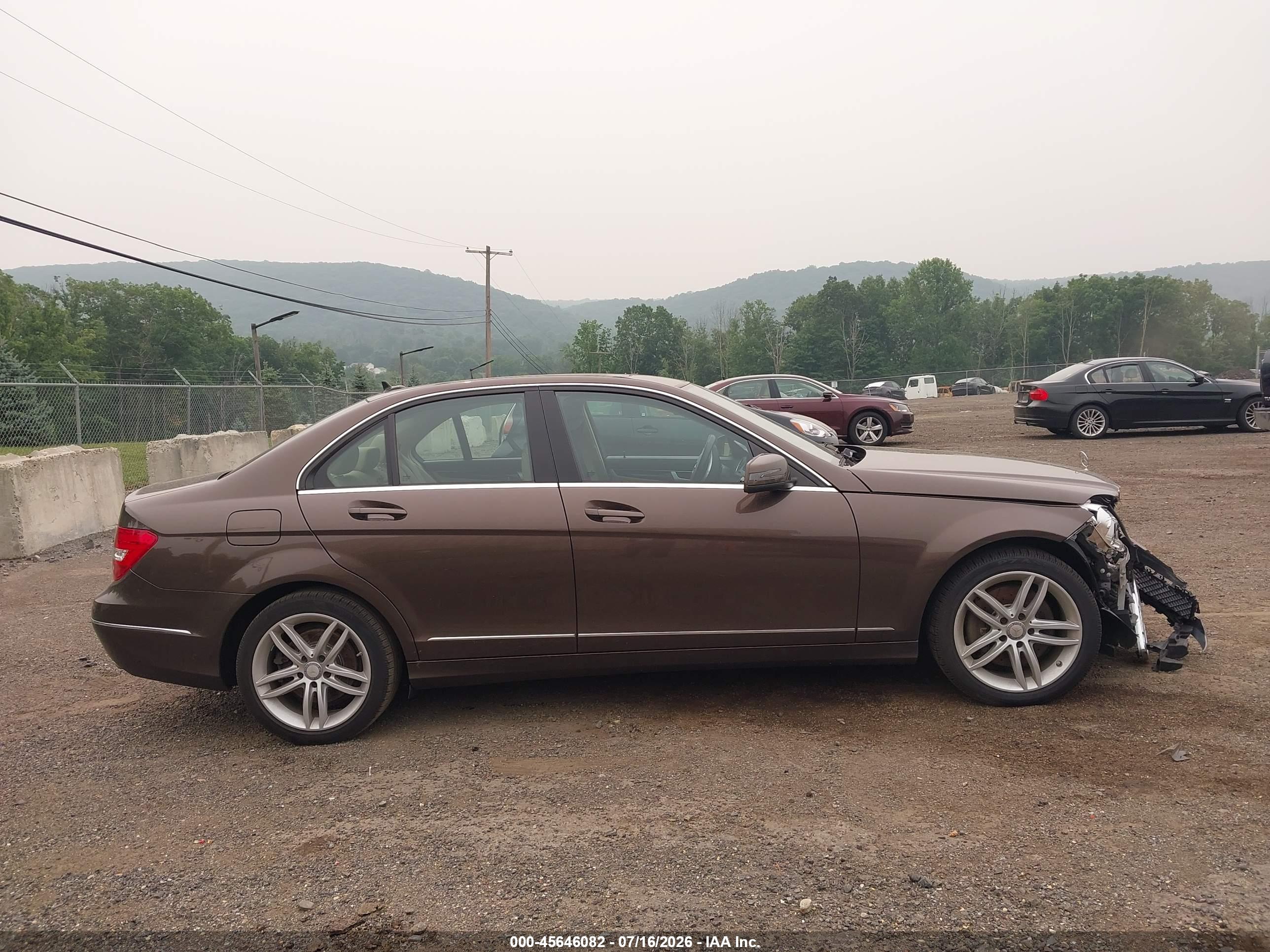2013 MERCEDES-BENZ C 300 LUXURY 4MATIC