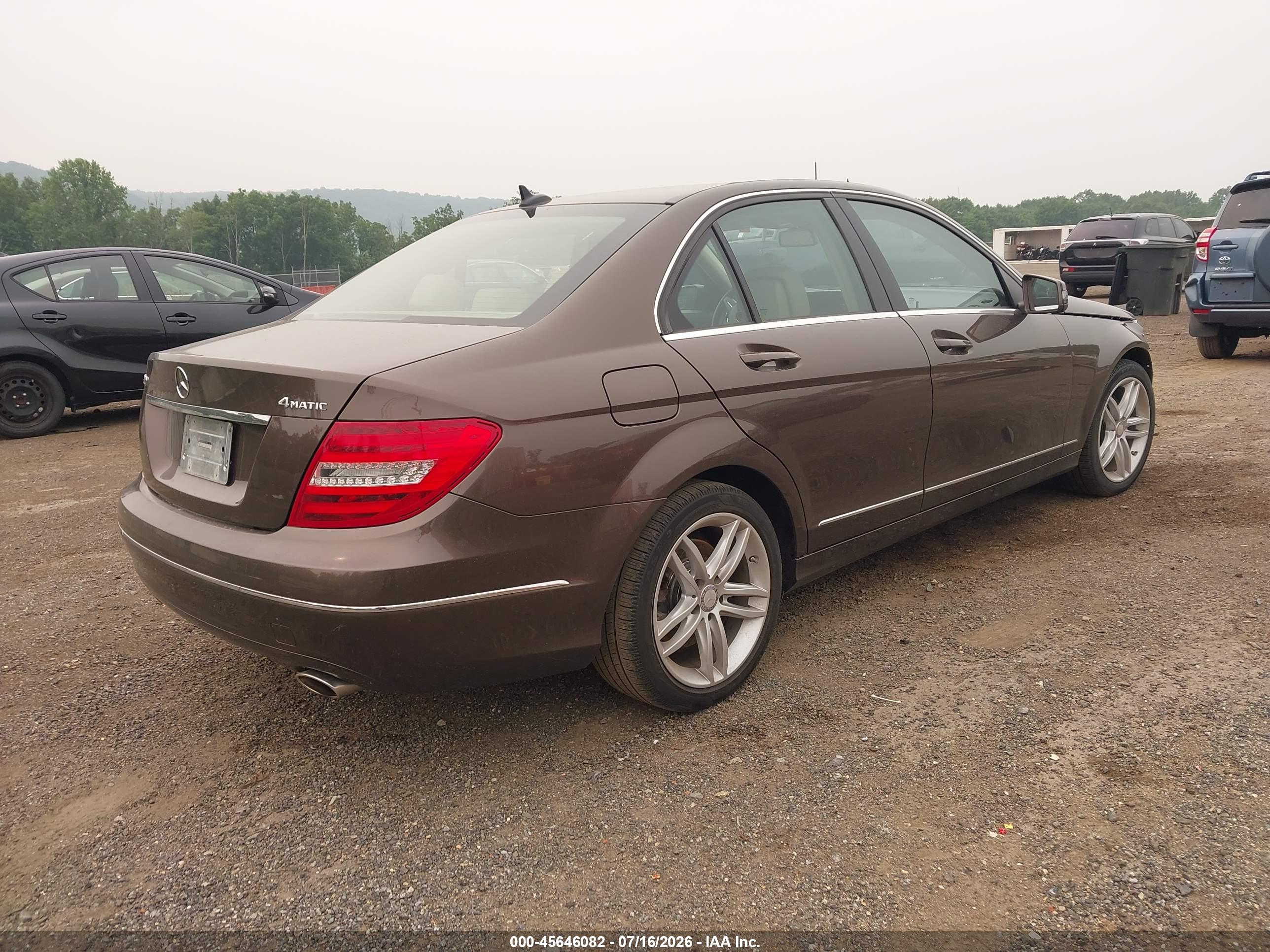 2013 MERCEDES-BENZ C 300 LUXURY 4MATIC