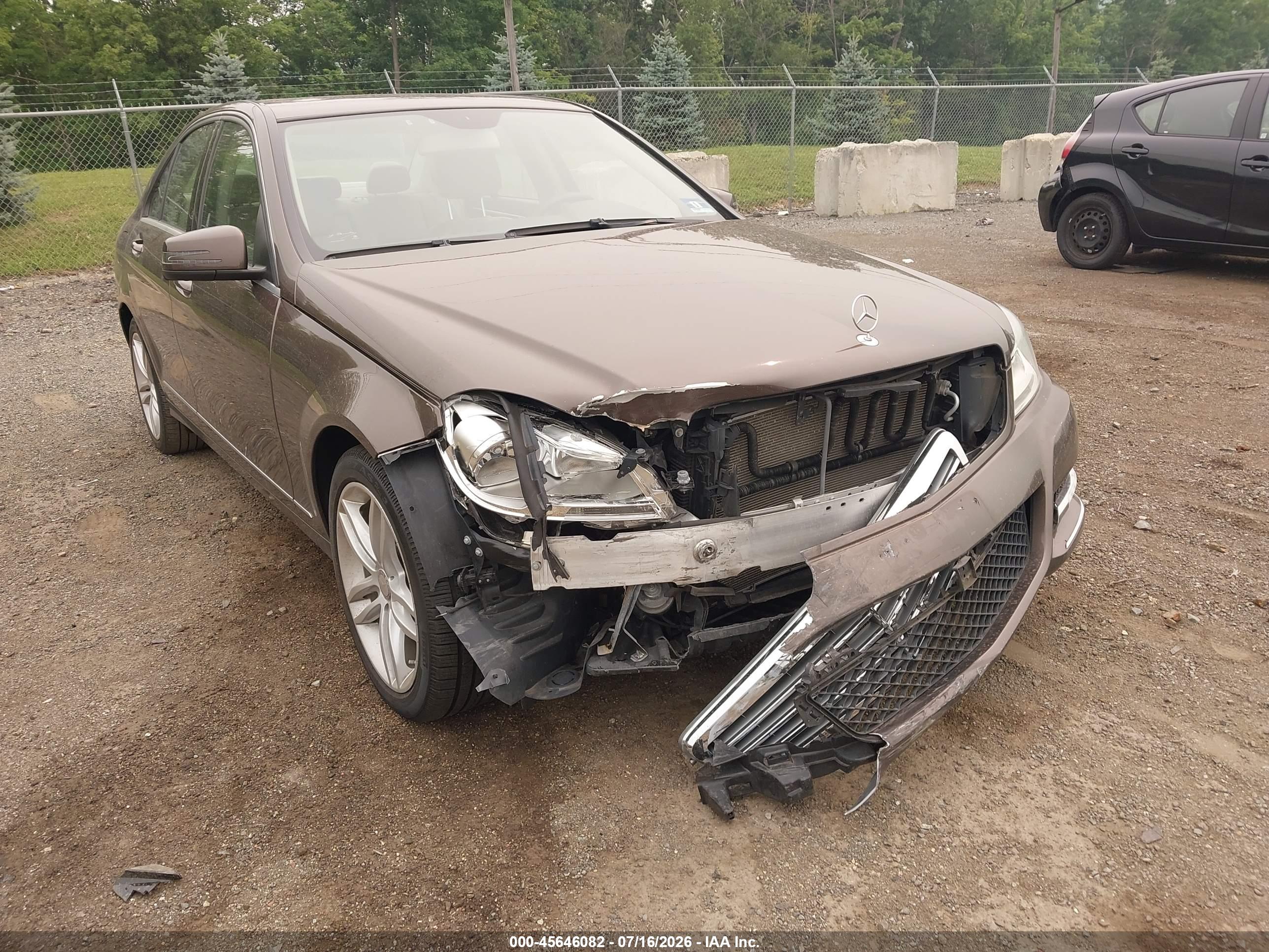 2013 MERCEDES-BENZ C 300 LUXURY 4MATIC