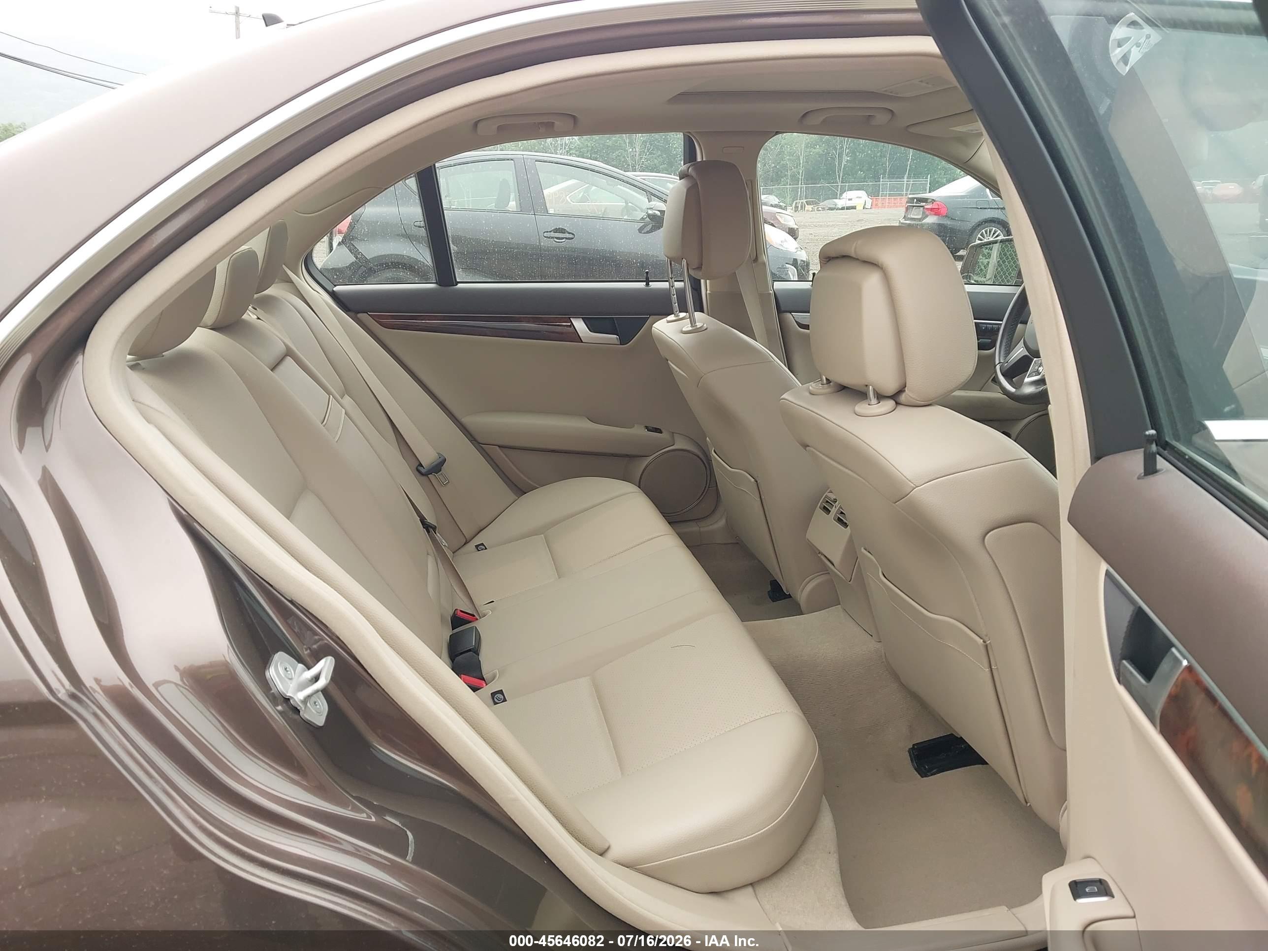 2013 MERCEDES-BENZ C 300 LUXURY 4MATIC