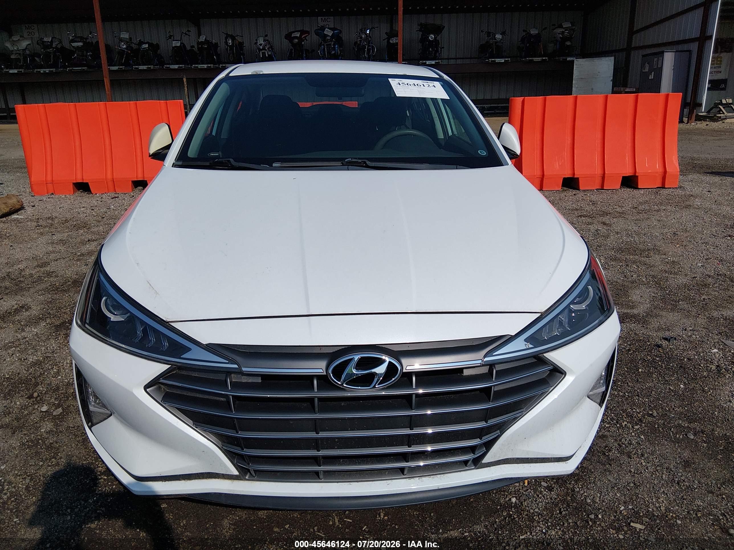2019 HYUNDAI ELANTRA SE