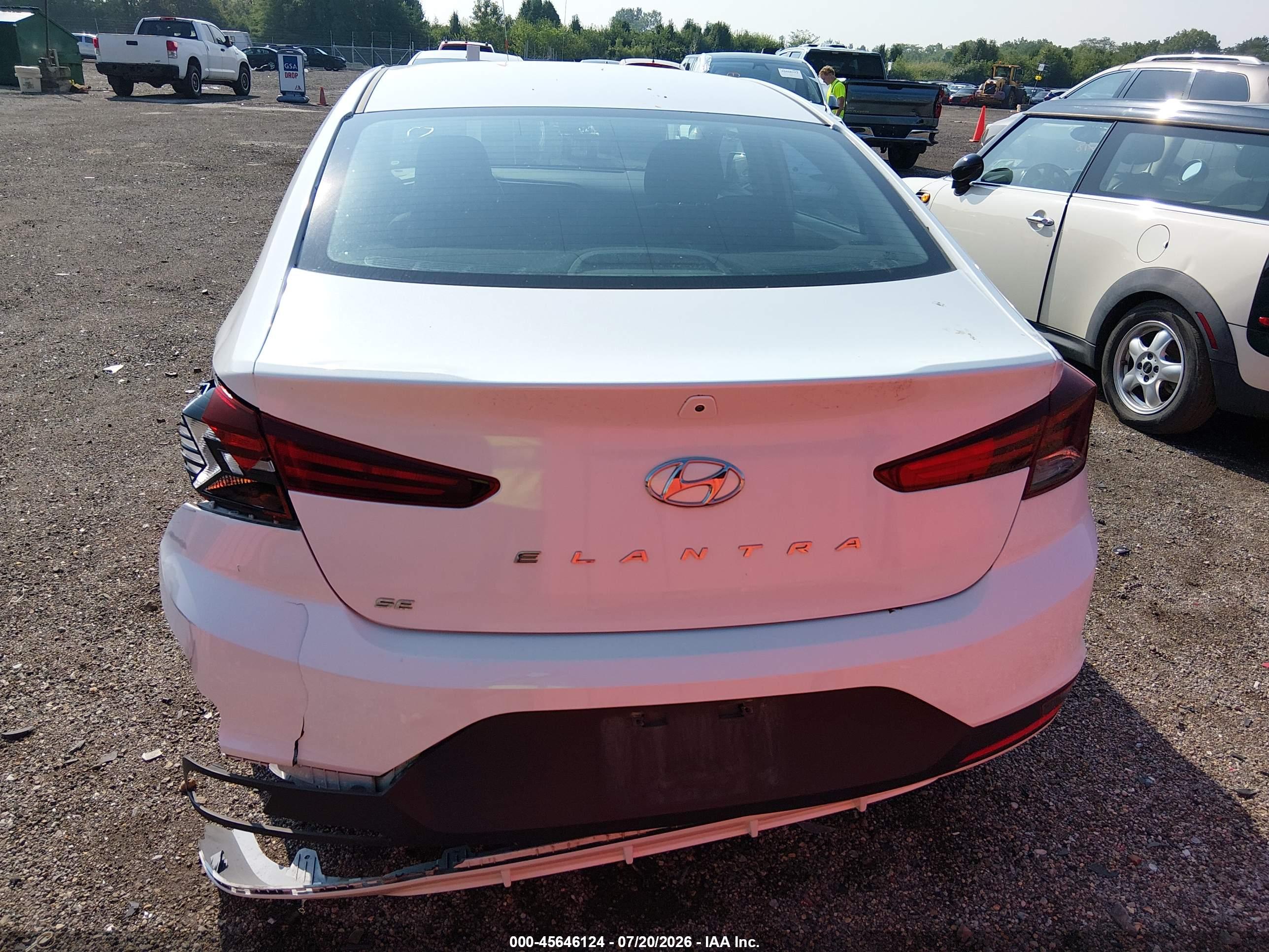 2019 HYUNDAI ELANTRA SE