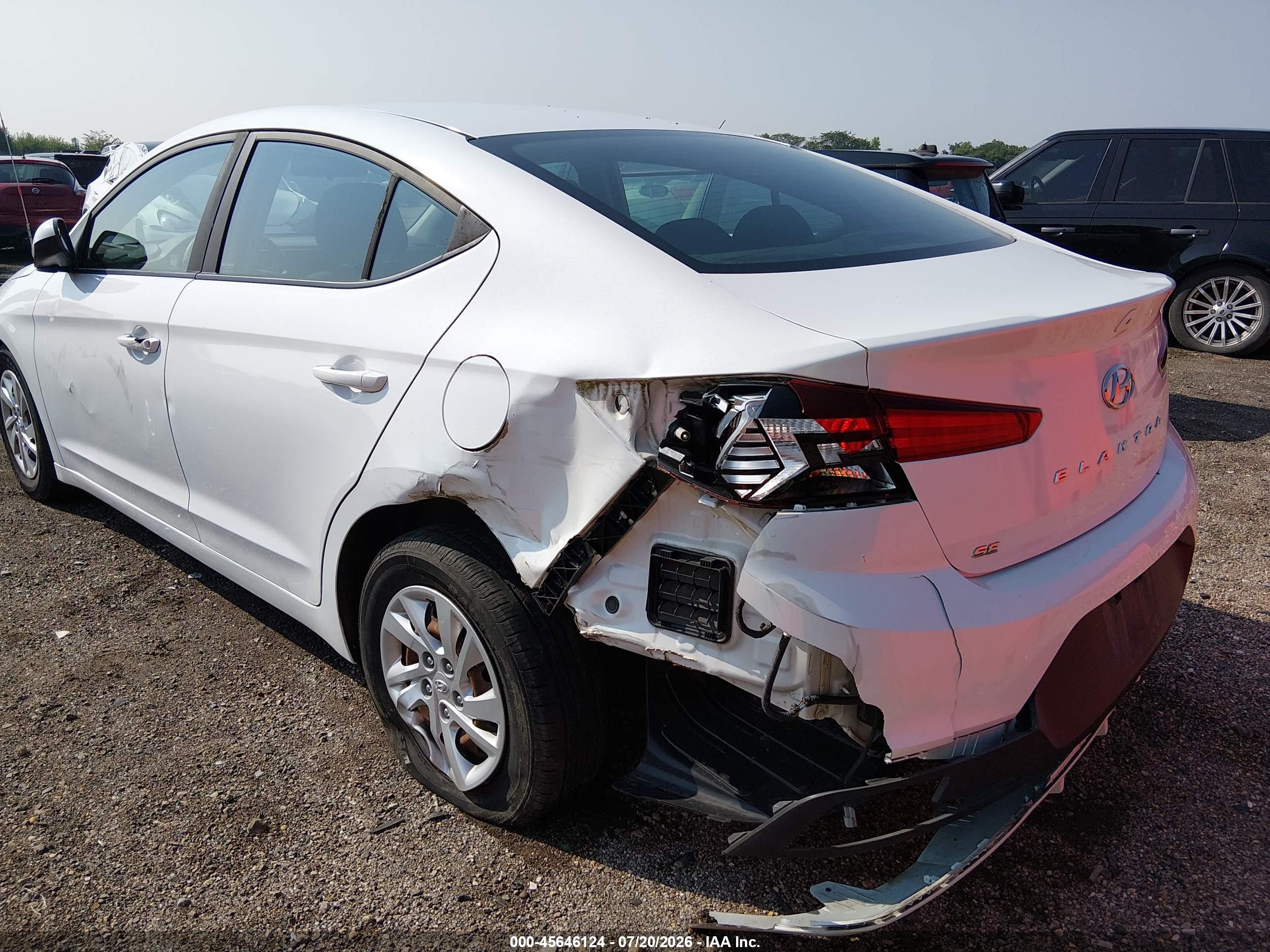 2019 HYUNDAI ELANTRA SE