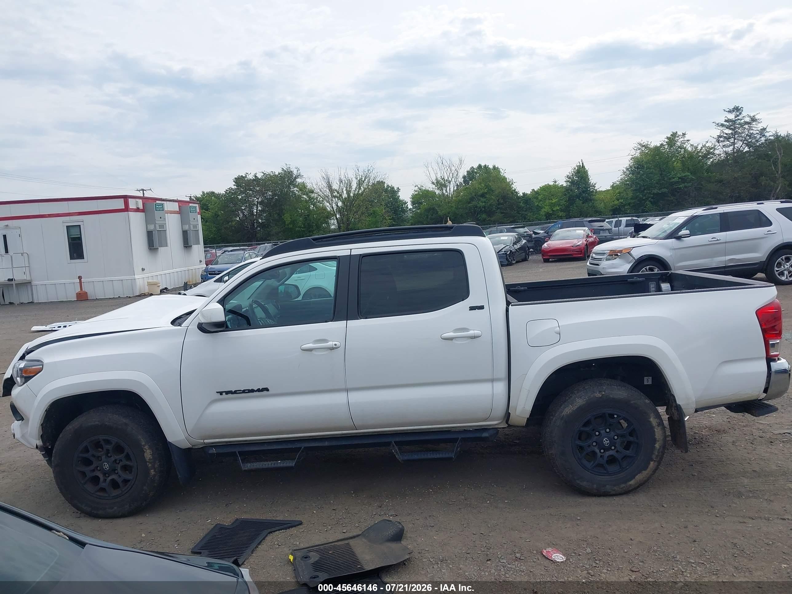 2022 TOYOTA TACOMA SR5 V6