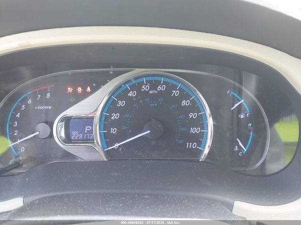 2012 TOYOTA SIENNA XLE V6 8 PASSENGER