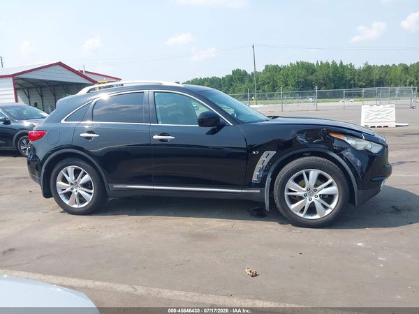 2016 INFINITI QX70