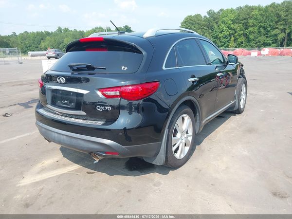 2016 INFINITI QX70