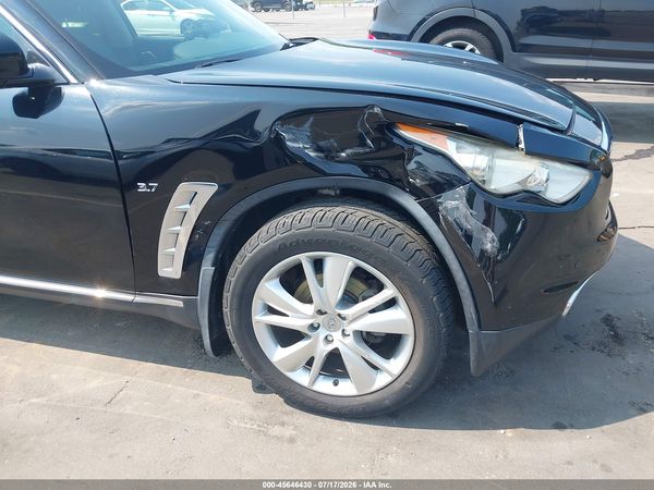 2016 INFINITI QX70
