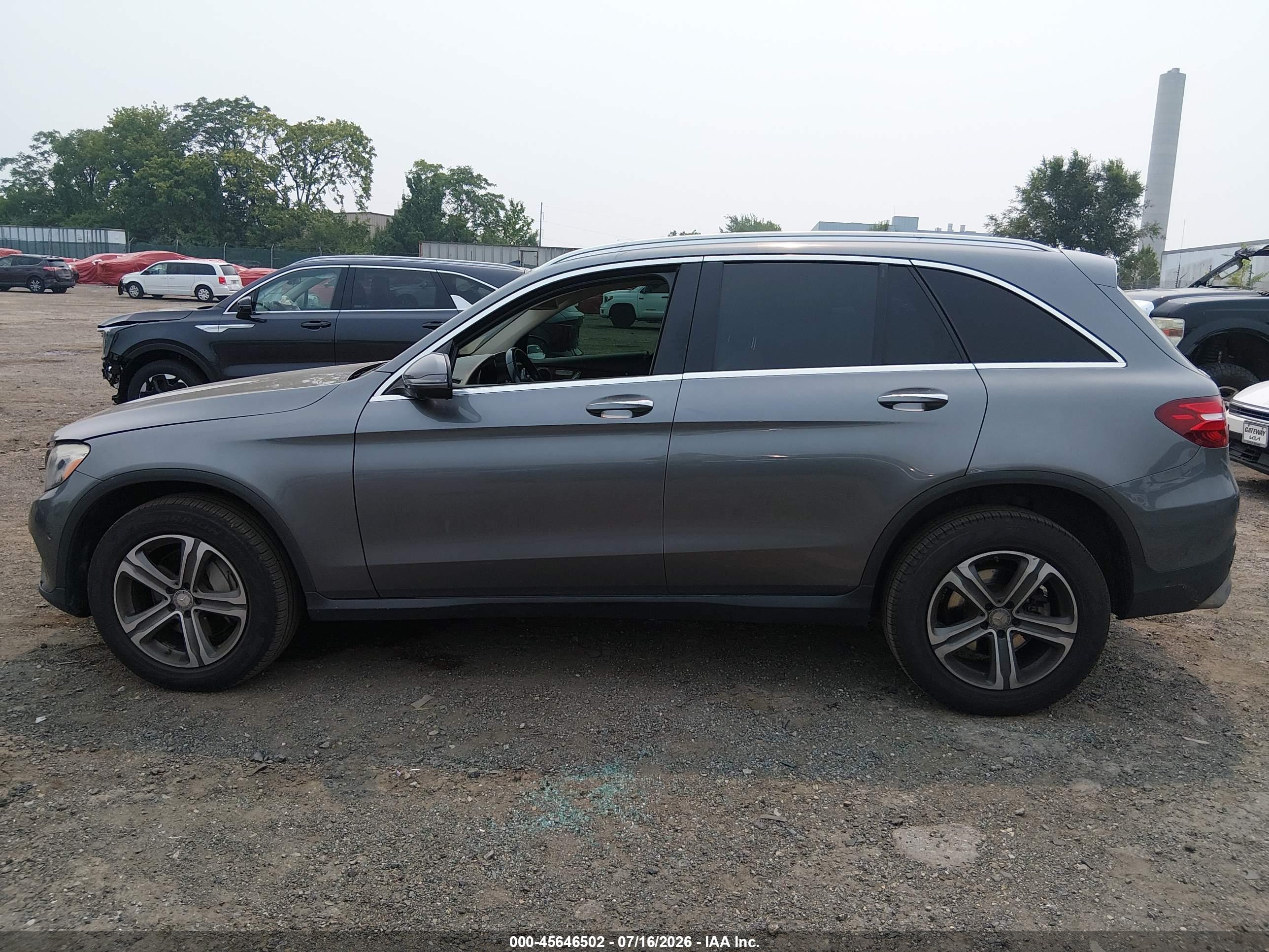 2016 MERCEDES-BENZ GLC 300 4MATIC