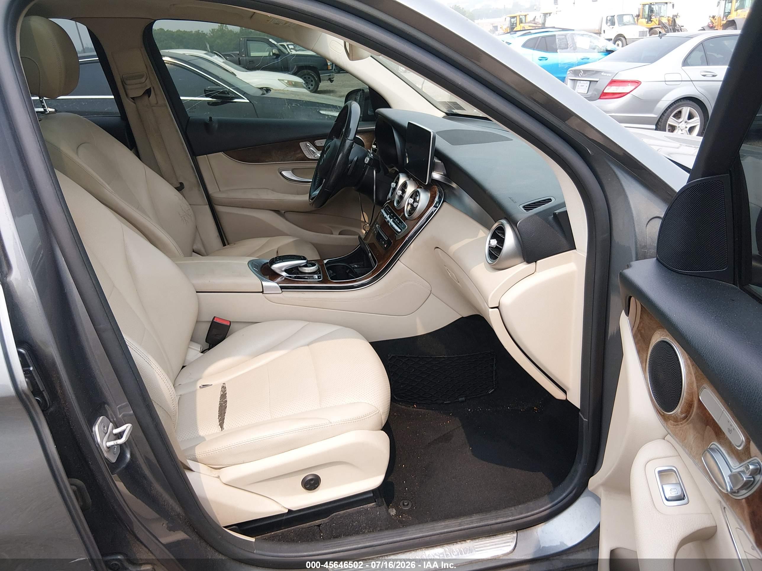 2016 MERCEDES-BENZ GLC 300 4MATIC