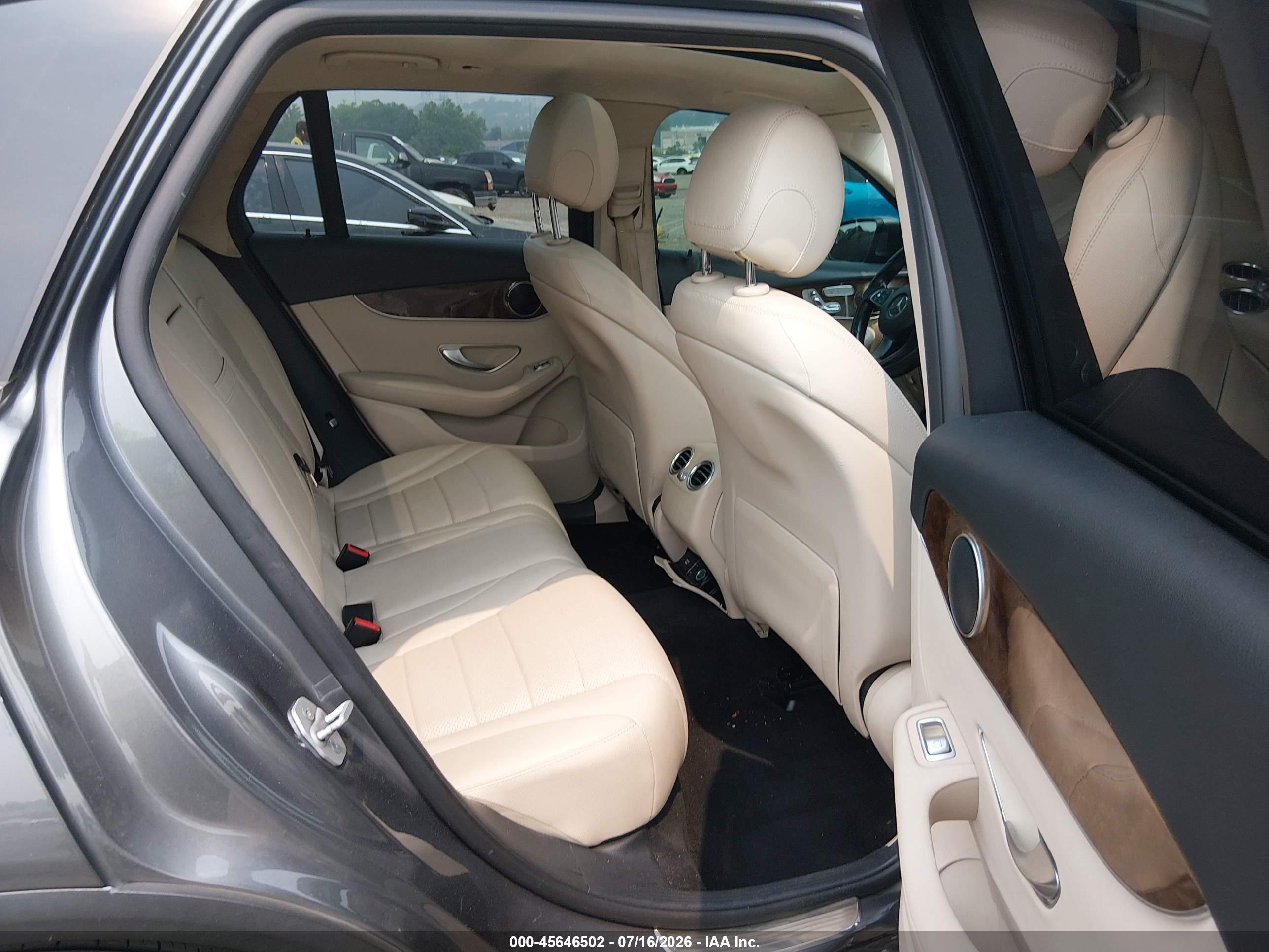 2016 MERCEDES-BENZ GLC 300 4MATIC
