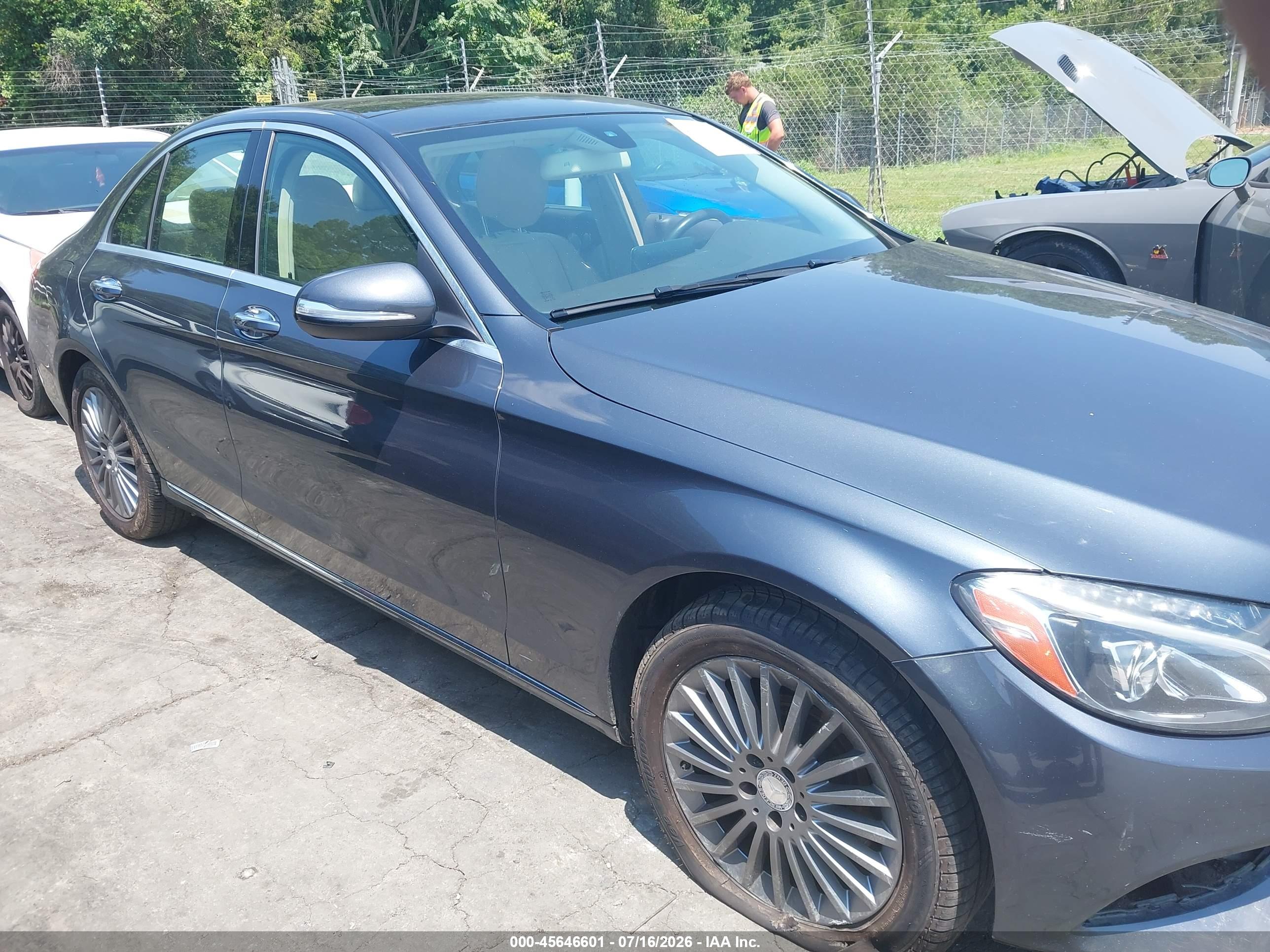 2015 MERCEDES-BENZ C 300 LUXURY 4MATIC