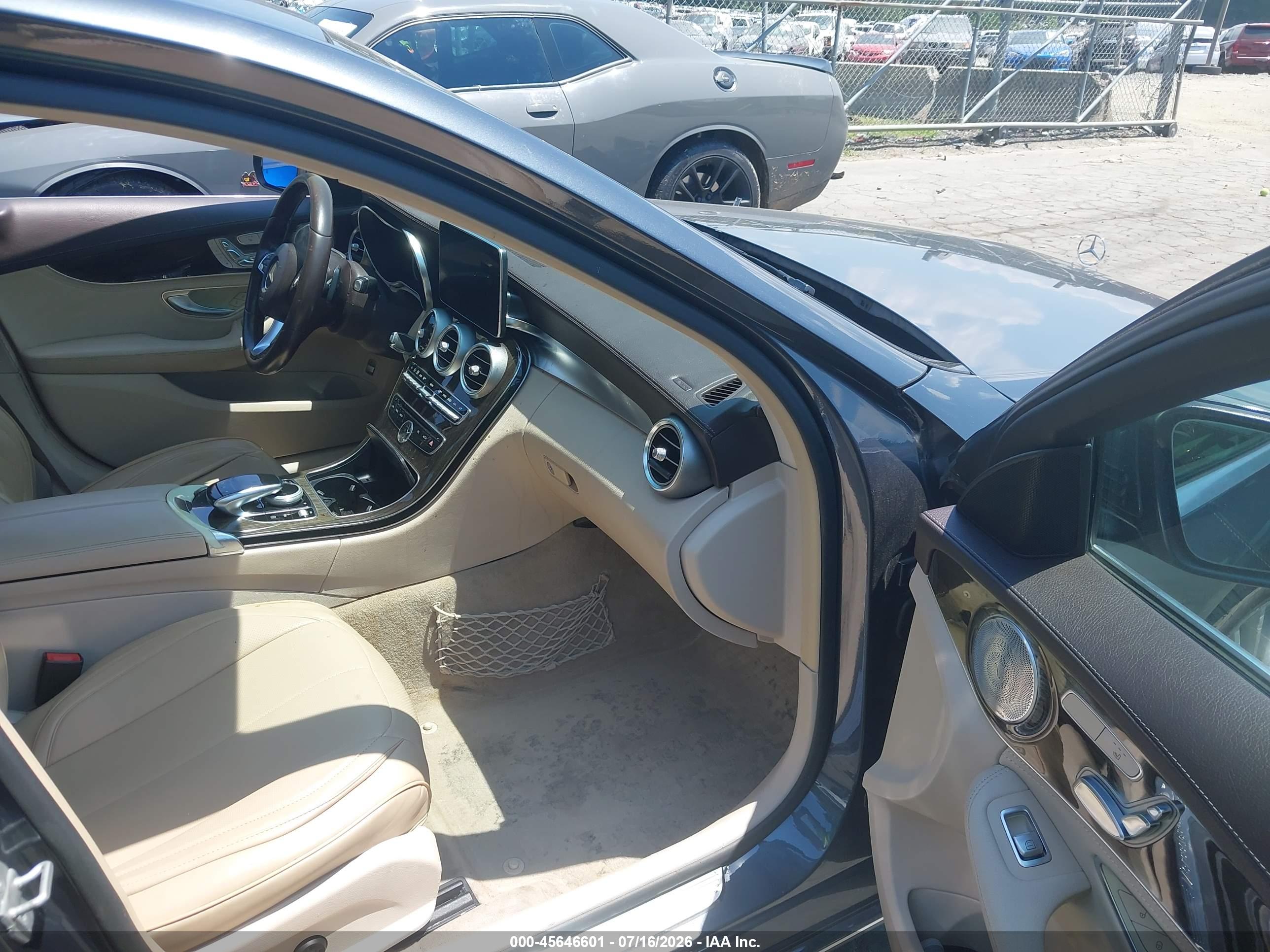 2015 MERCEDES-BENZ C 300 LUXURY 4MATIC