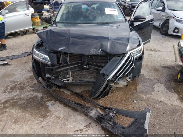 2018 VOLKSWAGEN PASSAT 2.0T SEL PREMIUM — I6