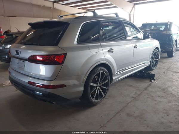 2022 AUDI SQ7