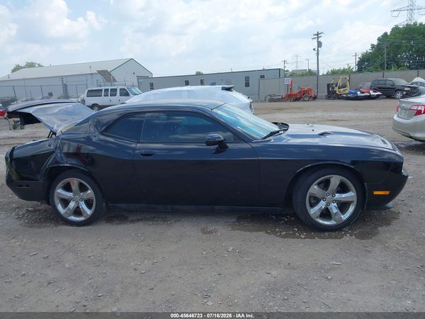 2014 DODGE CHALLENGER SXT PLUS