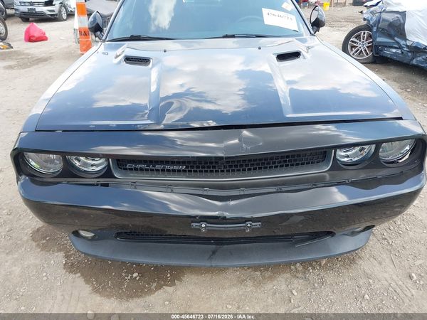 2014 DODGE CHALLENGER SXT PLUS